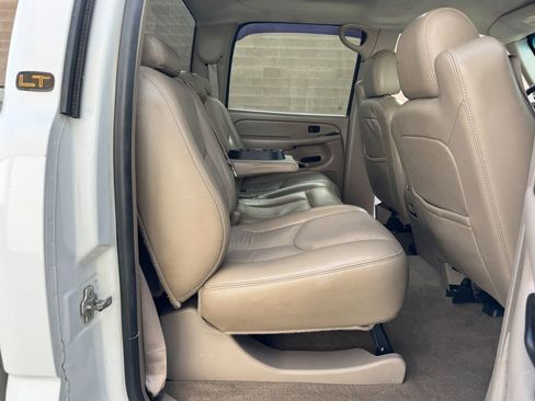 Used 2006 Chevrolet Silverado 2500 W/T w/ Skid Plate Package AWD/4WD image 32