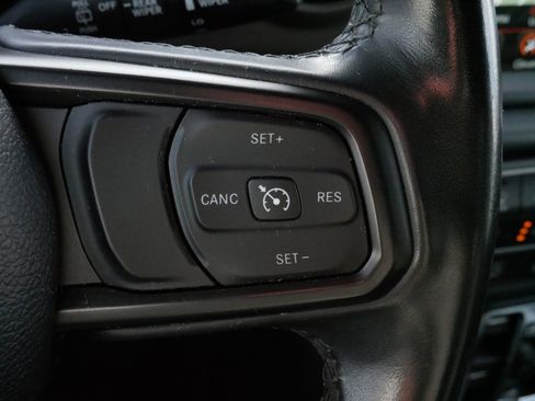 Used 2022 Jeep Wrangler Unlimited Sport image 25
