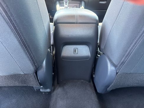 Used 2024 Nissan Sentra SV FWD image 7