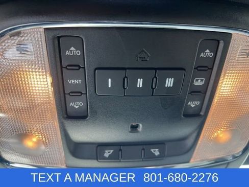 Used 2018 Chrysler 300 S w/ 300S Premium Group RWD image 25