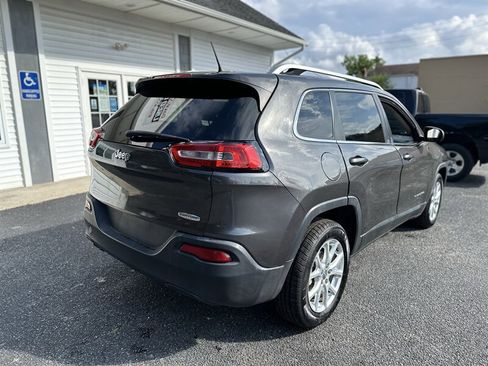 Used 2014 Jeep Cherokee Latitude FWD image 8