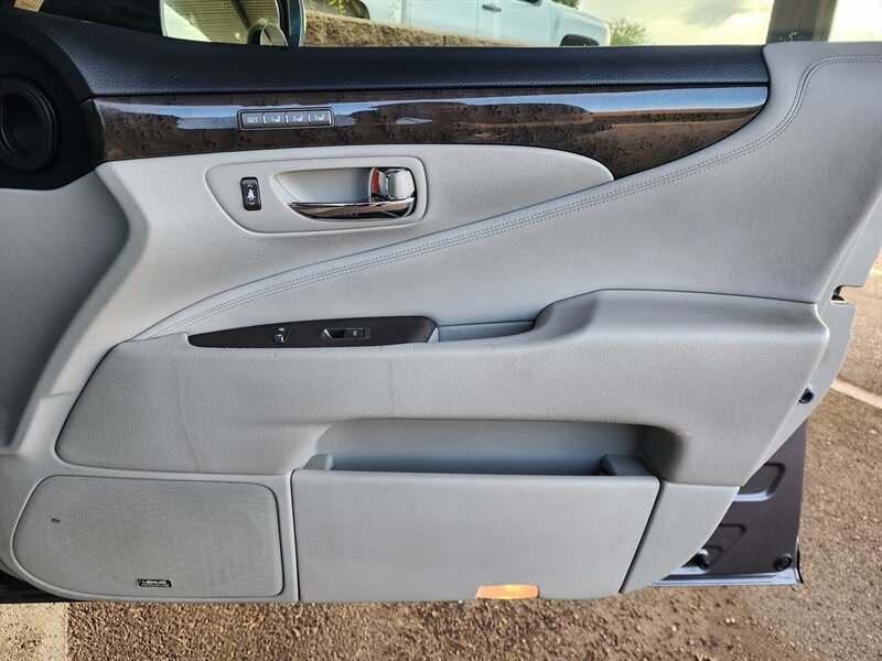 Used 2012 Lexus LS 460 AWD w/ Comfort Pkg image 57
