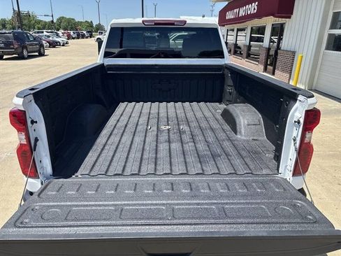 Used 2025 Chevrolet Silverado 2500 LT AWD/4WD image 13