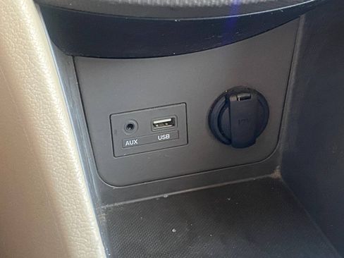 Used 2014 Hyundai Accent GLS FWD image 37