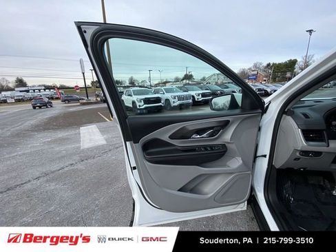 Certified 2022 GMC Terrain SLE w/ Driver Convenience Package image 26