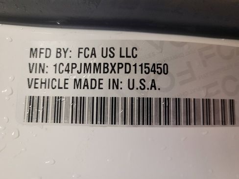 Used 2023 Jeep Cherokee Altitude Lux image 33