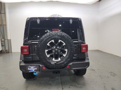 New 2025 Jeep Wrangler Unlimited Rubicon 4xe w/ Convenience Group AWD/4WD image 7