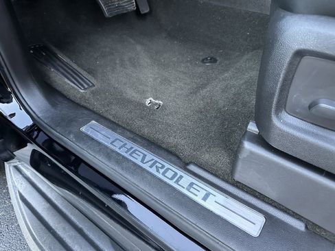 Used 2017 Chevrolet Tahoe LT image 20