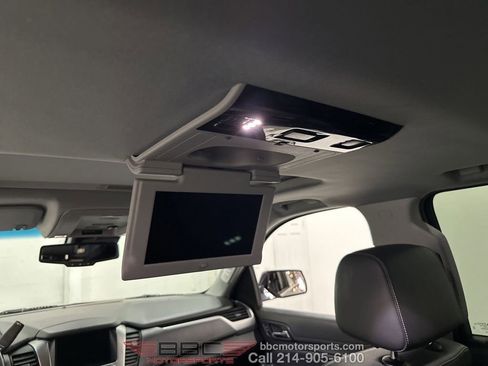 Used 2019 Chevrolet Suburban LT image 60