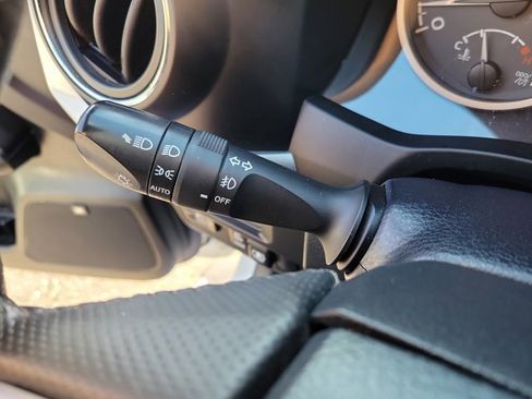 Used 2017 Toyota Tacoma Limited w/ Tow Package RWD image 24