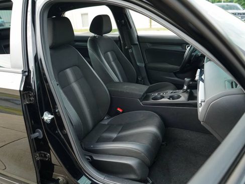 Used 2025 Honda Civic Sport image 13