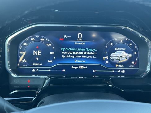 Used 2025 Chevrolet Silverado 1500 LT image 17