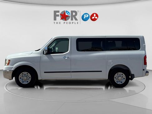 Used 2016 Nissan NV 3500 SL image 2