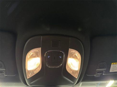 Used 2024 Jeep Compass Limited image 24