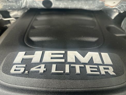 Used 2018 RAM 2500 Tradesman w/ Chrome Appearance Group image 51