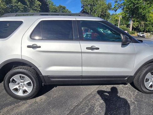 Used 2012 Ford Explorer 4WD w/ Class III Trailer Tow Pkg image 4