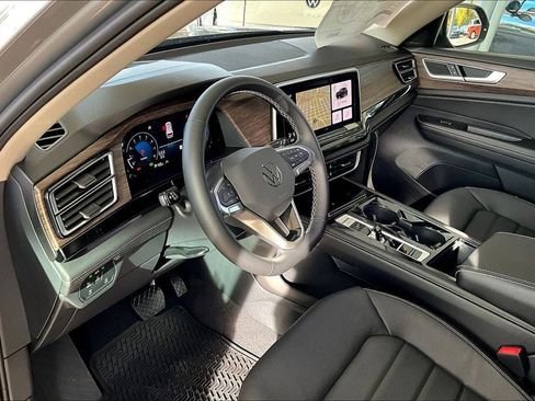 New 2026 Volkswagen Atlas SEL image 14