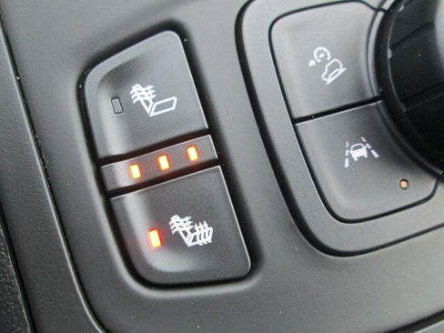 Used 2021 GMC Terrain SLT w/ Infotainment Package II image 21