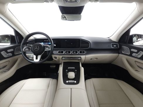 Certified 2022 Mercedes-Benz GLS 450 4MATIC image 25