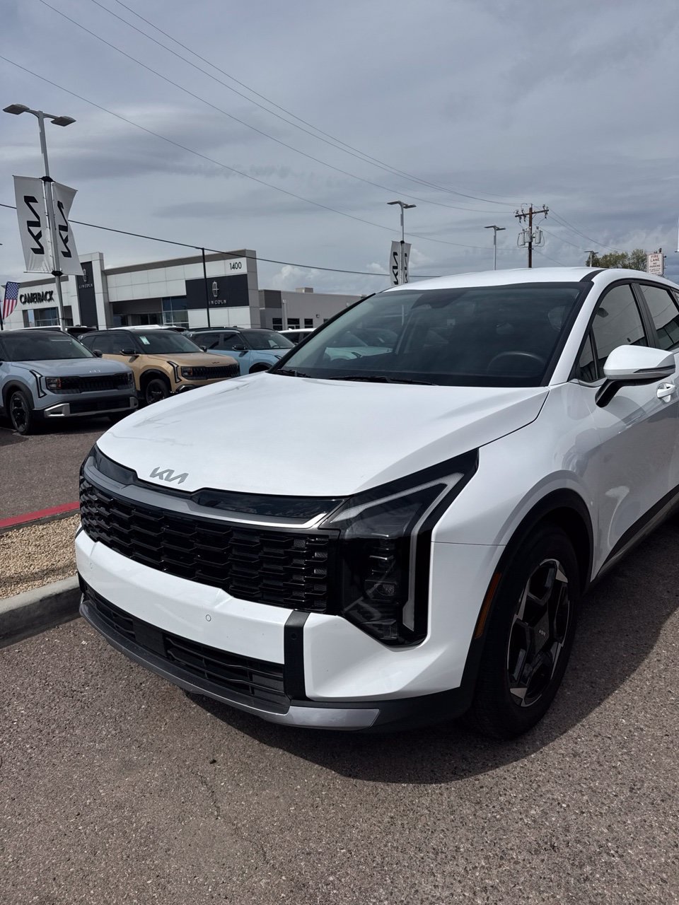 Used 2026 Kia Sportage EX FWD image 1