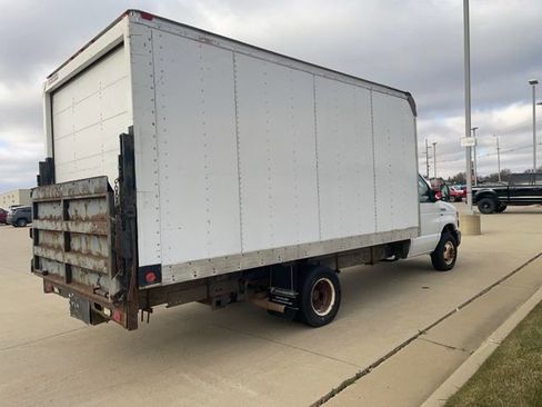 Used 2012 Ford E-350 and Econoline 350 Super Duty image 15