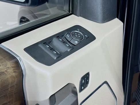 Used 2020 Ford F150 Limited w/ Trailer Tow Package image 19