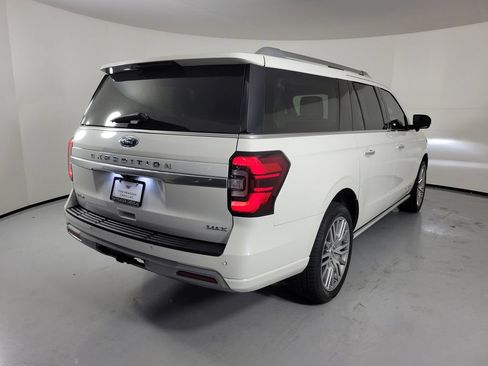 Used 2023 Ford Expedition Max Platinum RWD image 4