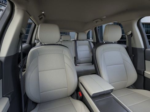 New 2026 Lincoln Nautilus Premier image 10