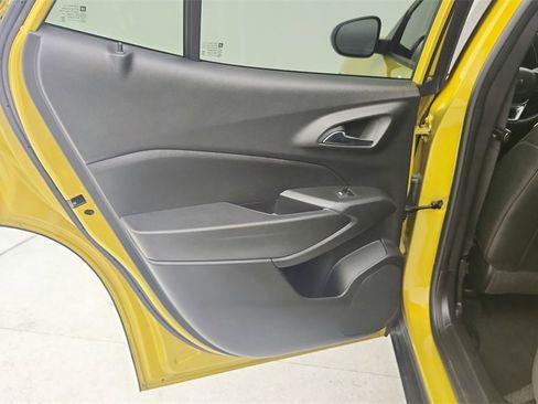 Used 2024 Chevrolet Trax ACTIV w/ Driver Confidence Package image 27