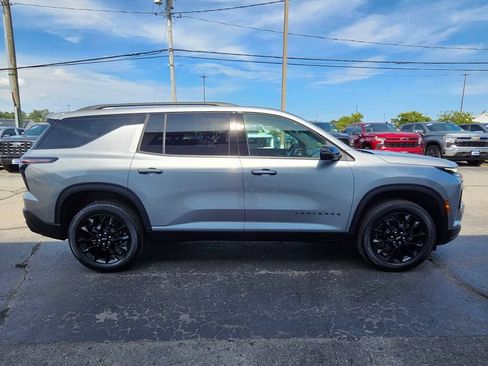 Used 2026 Chevrolet Traverse LT w/ Midnight/Sport Edition FWD image 6