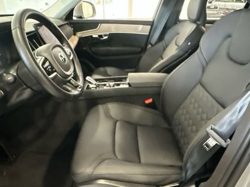 Used 2025 Volvo XC90 B6 Plus AWD/4WD image 28