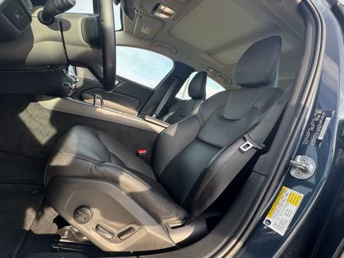 Used 2023 Volvo S60 B5 Plus w/ Climate Package image 16
