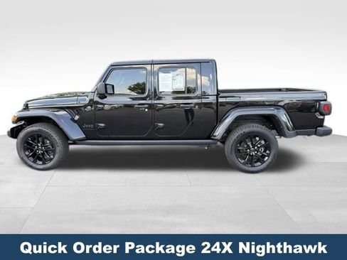 Used 2024 Jeep Gladiator Sport AWD/4WD image 7