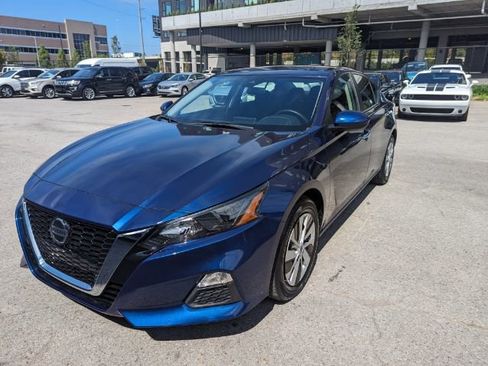 Used 2022 Nissan Altima 2.5 S image 1