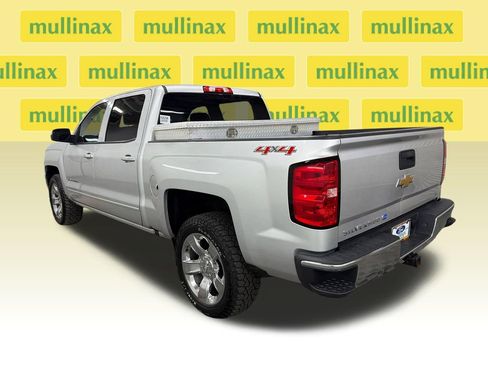 Used 2017 Chevrolet Silverado 1500 LT w/ LT Eassist Package AWD/4WD image 8