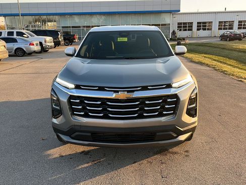 New 2026 Chevrolet Equinox LT w/ Convenience Package II image 8