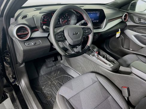 New 2026 Chevrolet Trax RS w/ Sunroof Package image 9