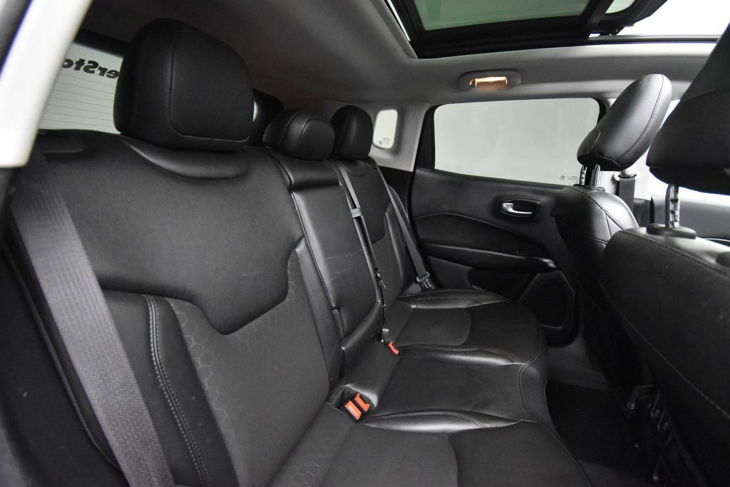 Used 2021 Jeep Compass Latitude w/ Sun and Sound Group AWD/4WD image 20