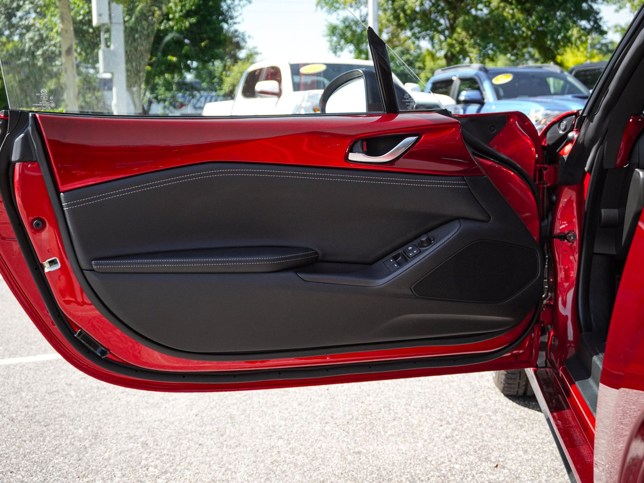 Certified 2026 MAZDA MX-5 Miata Club w/ Interior Package RWD image 14