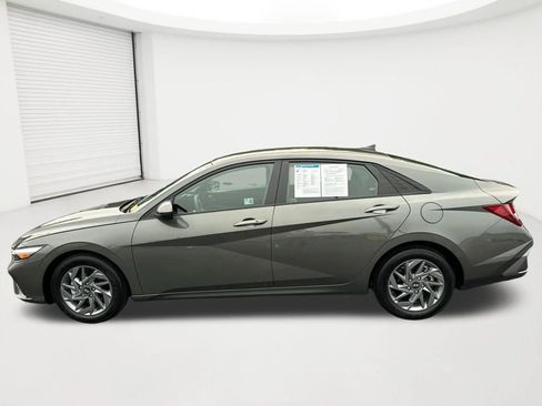Certified 2024 Hyundai Elantra SEL FWD image 8
