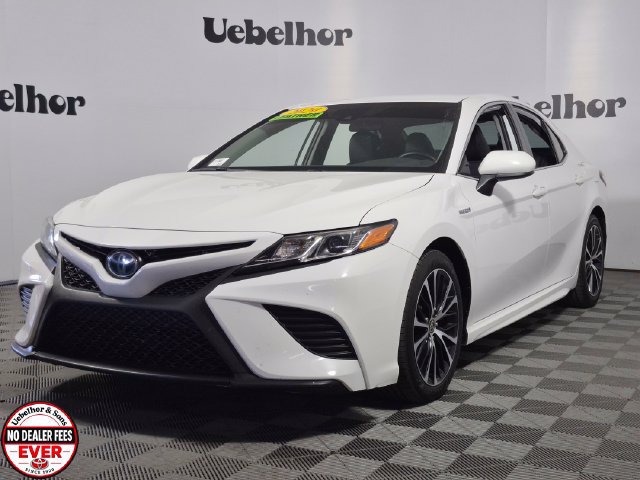 Used 2020 Toyota Camry SE FWD image 3