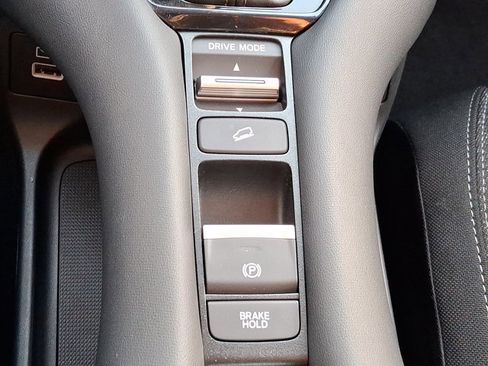 Certified 2023 Honda HR-V LX image 23