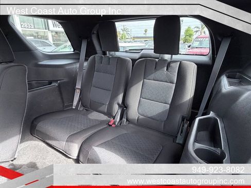 Used 2015 Ford Explorer XLT AWD/4WD image 13
