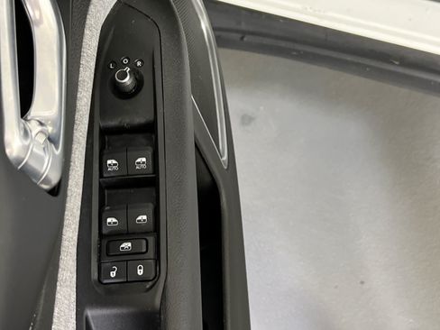 Used 2022 Jeep Compass Latitude AWD/4WD image 17