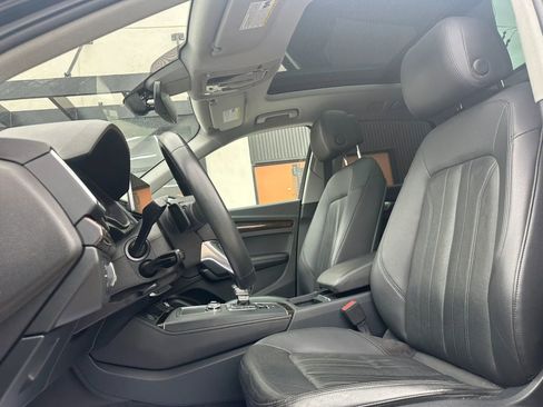 Used 2019 Audi Q5 2.0T Premium Plus w/ Premium Plus Package AWD/4WD image 7