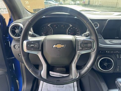 Used 2019 Chevrolet Blazer LT w/ Sound & Technology Package AWD/4WD image 9