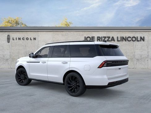 New 2025 Lincoln Navigator Reserve w/ Jet Appearance Package AWD/4WD image 4