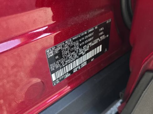 Used 2025 Toyota RAV4 XLE FWD image 27