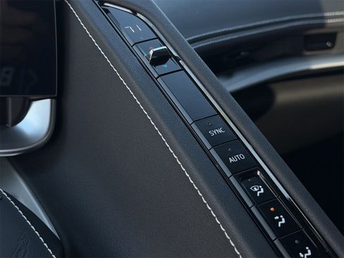 Certified 2025 Chevrolet Corvette Stingray Coupe w/ 1LT image 19