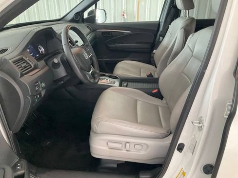 Certified 2023 Honda Passport EX-L image 4